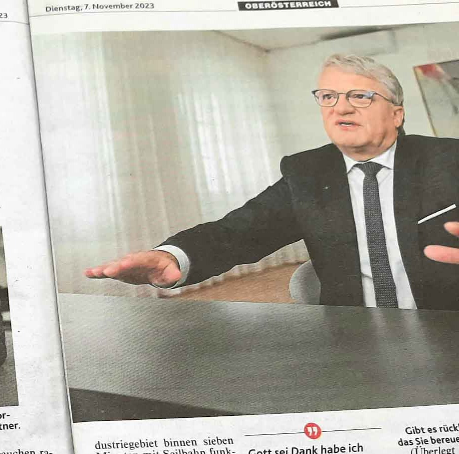 KRONE-7.11_edited.jpg