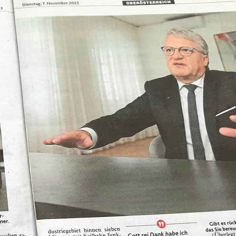 KRONE-7.11_edited.jpg